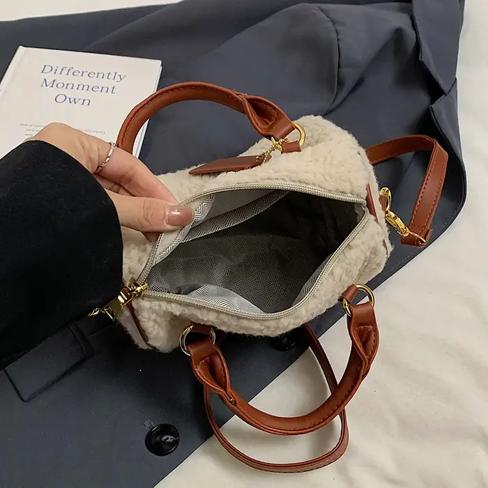 Sac à Main en Fausse Fourrure Beige pour Femme