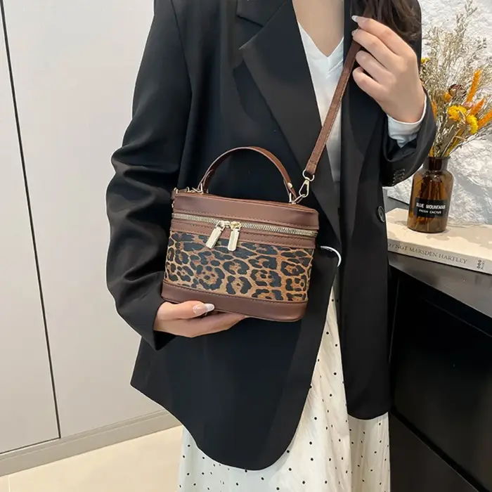 Sac à bandoulière à motif léopard pour les déplacements quotidiens