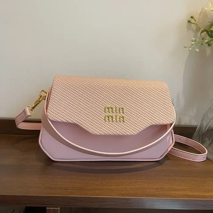 Sac à langer en cuir élégant et unique : Sac messager de luxe à porter en bandoulière pour femme avec logo de créateur vintage et grande capacité de rangement