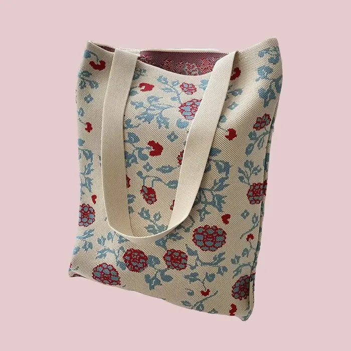 Sac en tricot à la mode pour femme