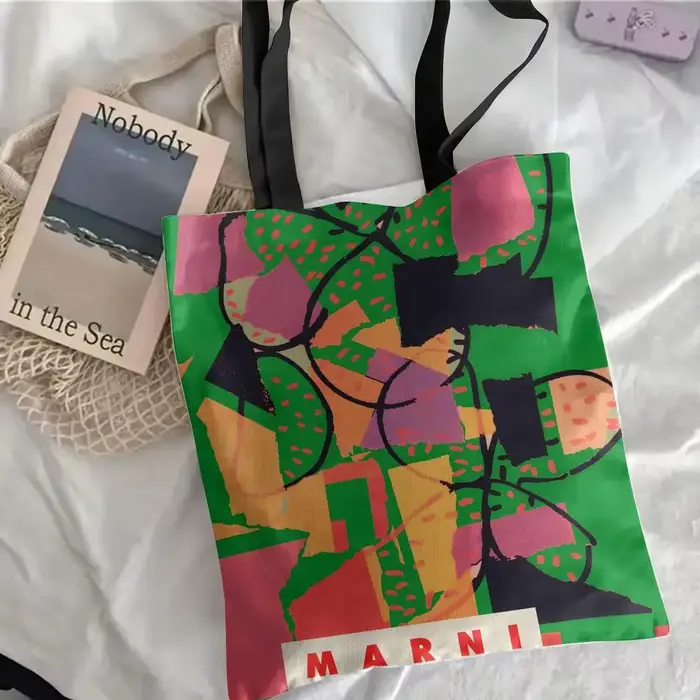 Sac fourre-tout esthétique en toile florale de la marque de mode M-Marni : Grand sac à bandoulière r