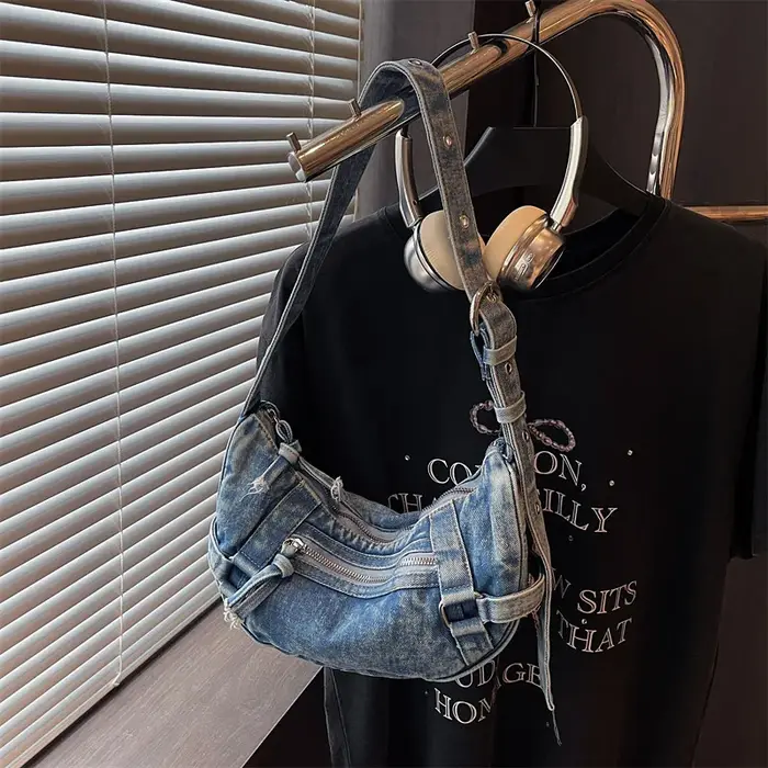 Sac bandoulière mini en jean délavé tendance