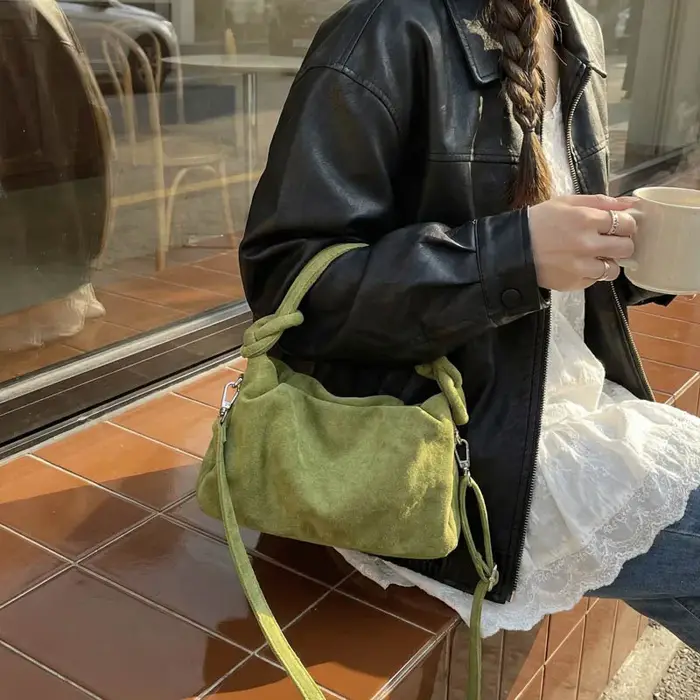 Nouveau sac bandoulière rétro en daim pour femme