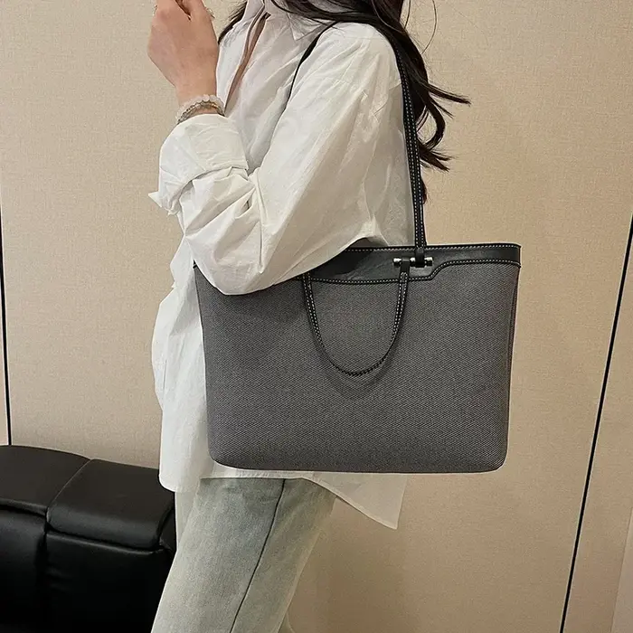 Sac à langer élégant en cuir pour femmes