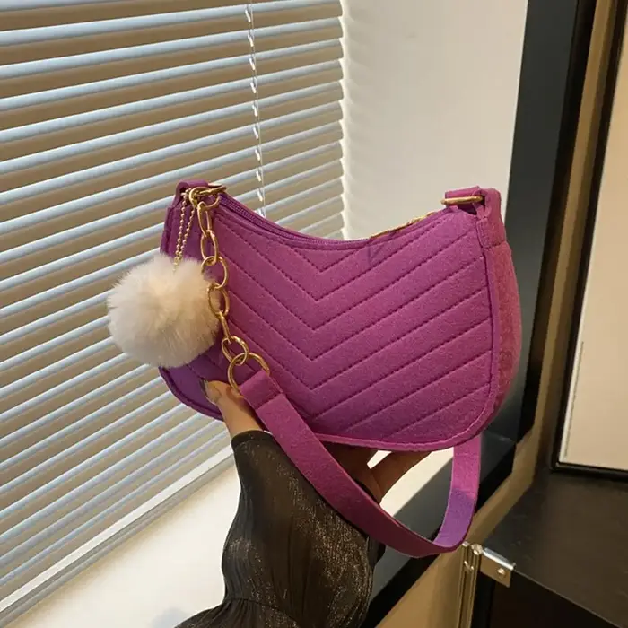 Sac en feutre d'hiver avec pompon