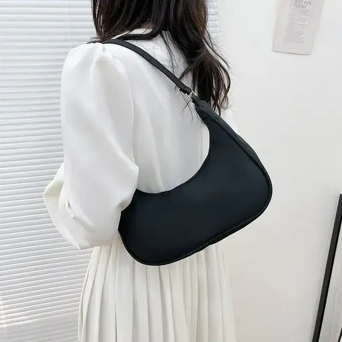 Sac à bandoulière sous les bras pour femmes
