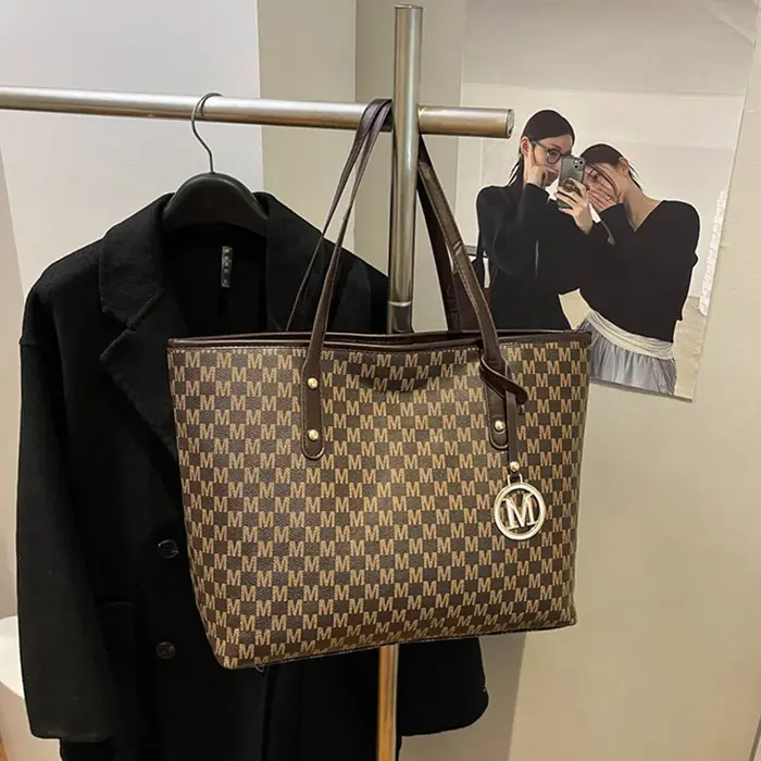 Sac fourre-tout grande capacité pour trajets quotidiens
