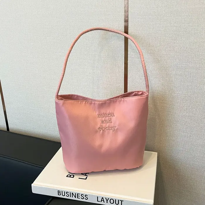 Sac carré brodé, sac seau en nylon tendance de style japonais