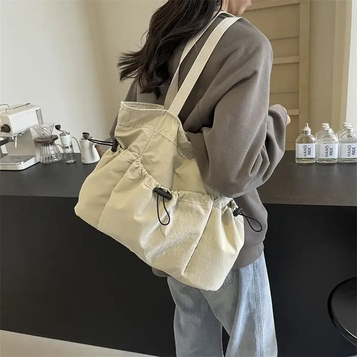 Sac fourre-tout de grande capacité