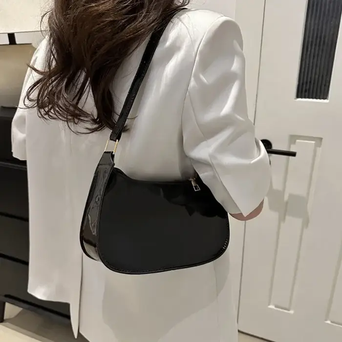 Sac à main en cuir verni vintage pour femme