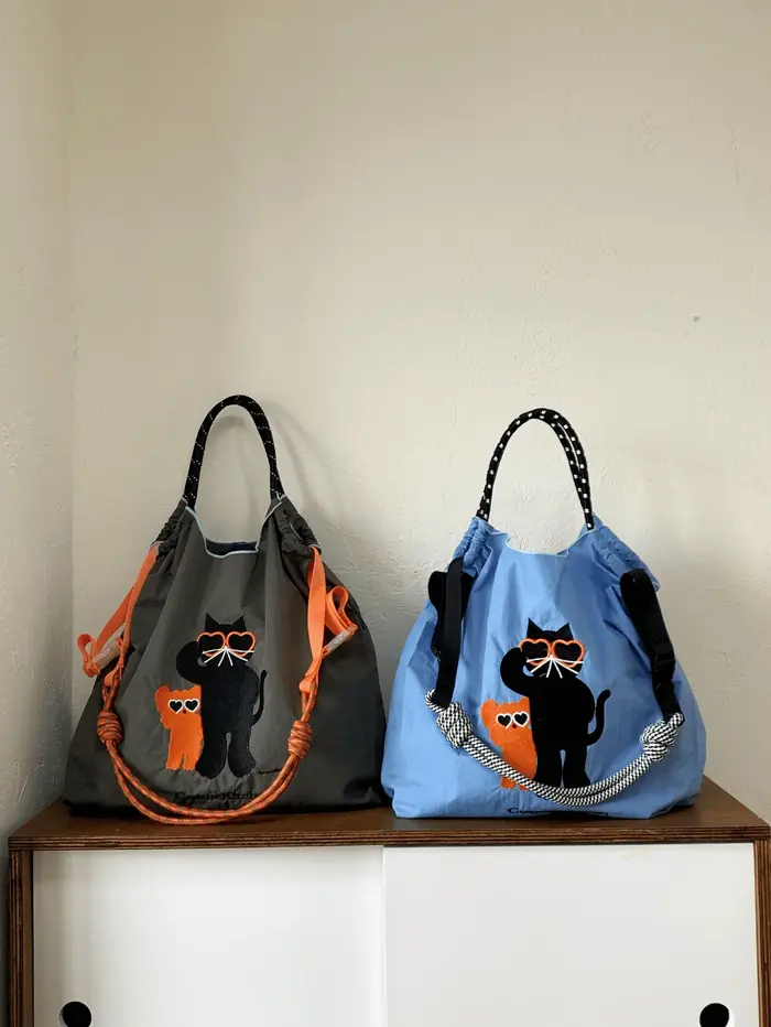 Sac de courses brodé de style japonais avec motif de chat à la mode