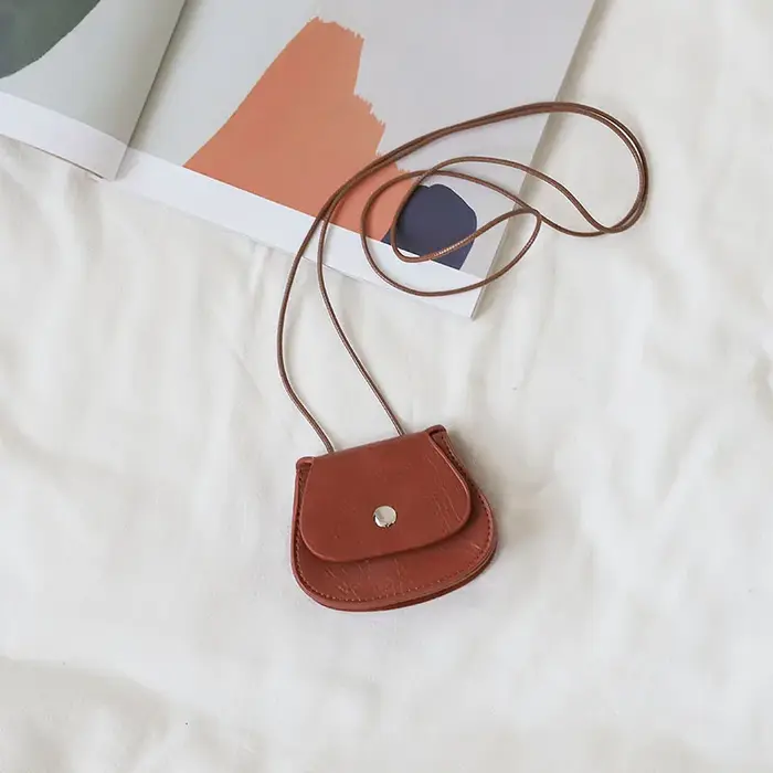 Mini sac à bandoulière en cuir pour femme