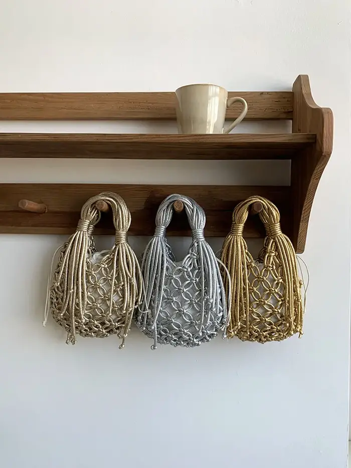 Nouveauté été : Sacs à bandoulière en macramé tressé à la main avec perles en bois et pompon