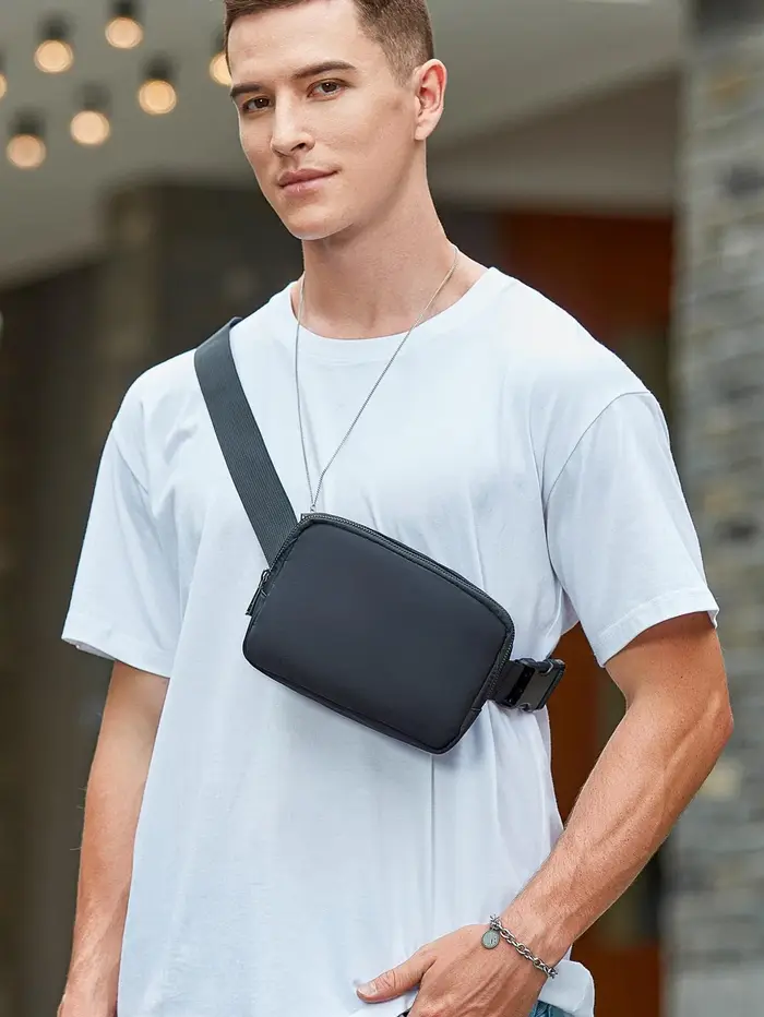 Petit sac banane à la mode