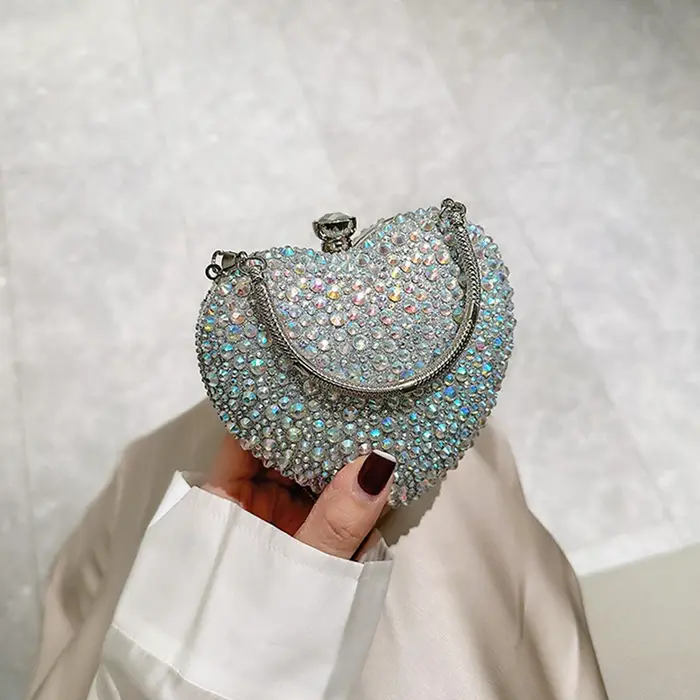 Luxe diamant incrusté coeur forme cristal pochette sac à main pierres soirée de mariage sac à bandoulière poignée