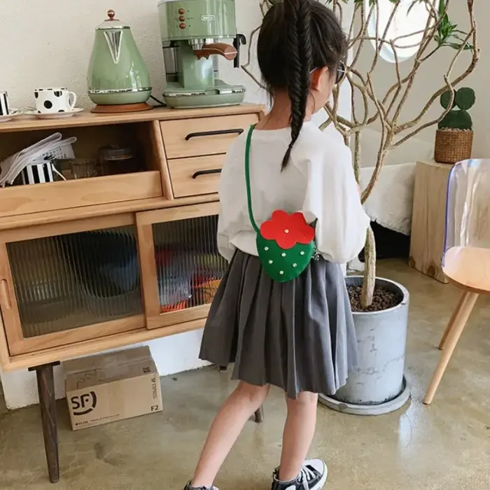 1 pièces enfants petit sac fraise sac à bandoulière mignon petite fille zéro portefeuille polyvalent mode sac