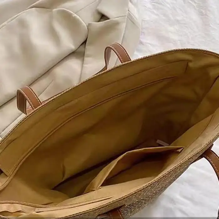 Sac fourre-tout élégant et chic en paille