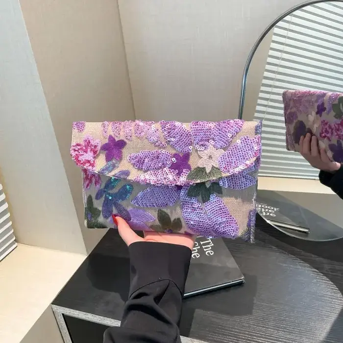 Pochette de soirée brodée florale à paillettes