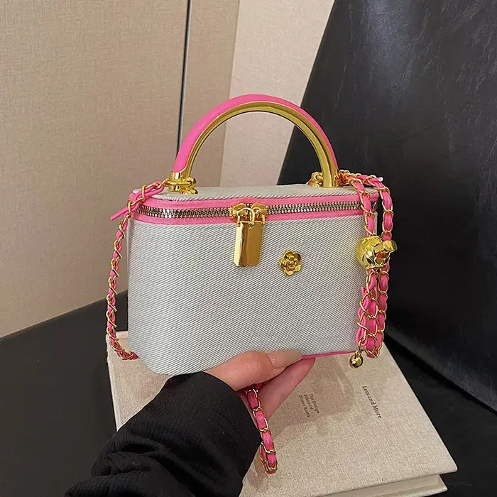 2025 luxe mode Denim femmes petit sac carré concepteur dames chaîne sacs à bandoulière loisirs Style britannique