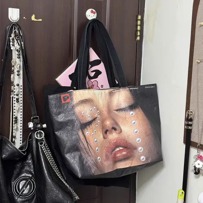 Nouveau sac fourre-tout créatif pour femmes tendance visage impression grande capacité sac à bandoulière étanche fille chaude sac à main grand sac à provisions
