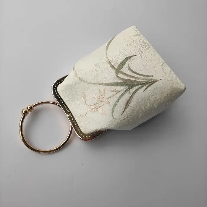 Sacs à main vintage faits à la main pour femmes, sacs brodés de fleurs, serrure de coquille, sac à b