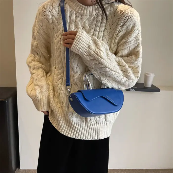 Klein bleu sacs à bandoulière pour femmes de luxe concepteur sac de selle de haute qualité en cuir Pu sac à main dame sac argent poignée courte fourre-tout
