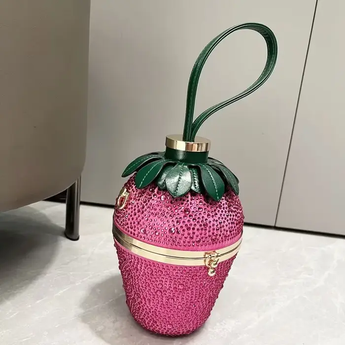 Sac de soirée et pochette de luxe 2024