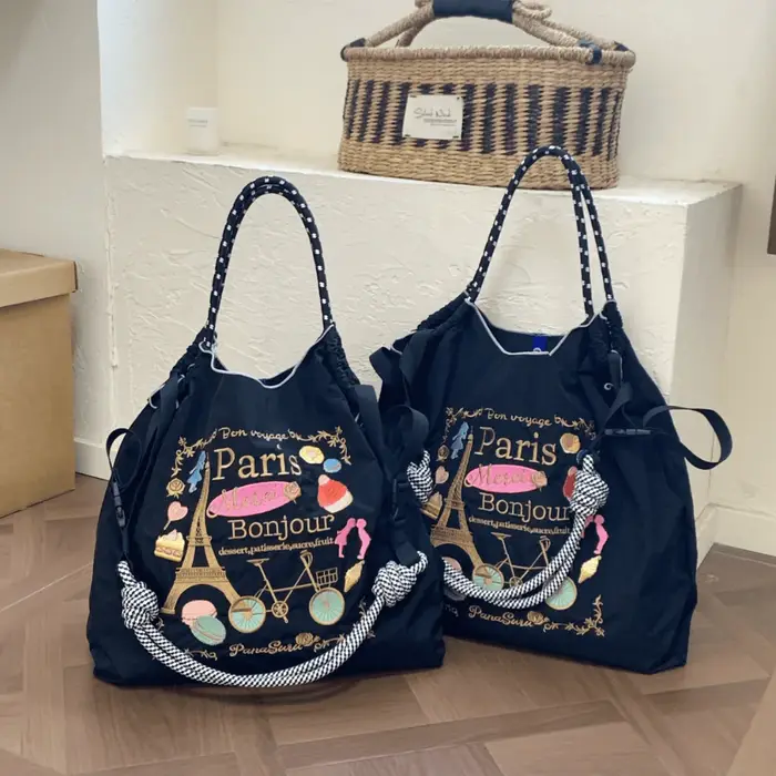 Nouveau sac à bandoulière pour femme avec motif brodé Paris