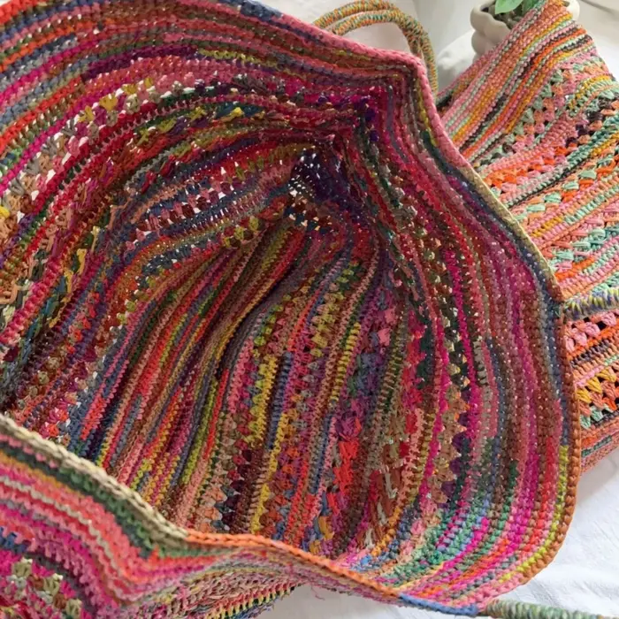 Sac seau en raphia naturel au crochet pour femme