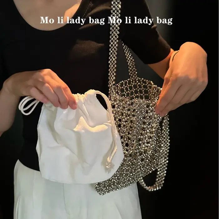 Sac à bandoulière pour femme perlé et brillant
