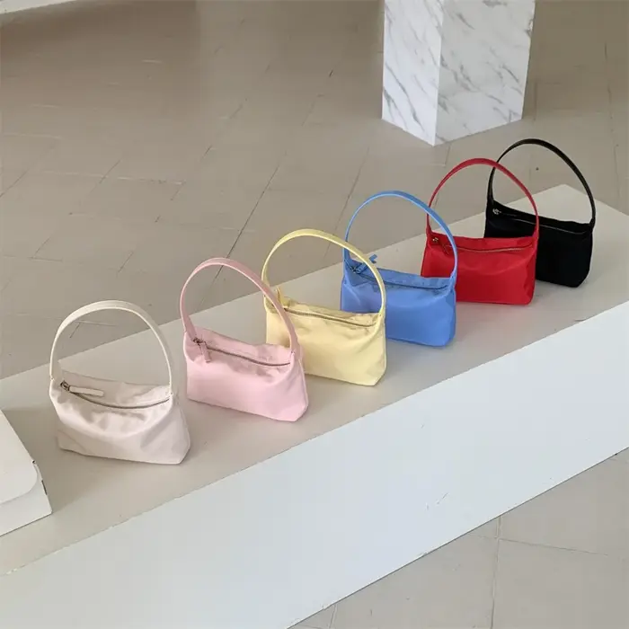 Nouveau sac à main baguette en nylon pour femme
