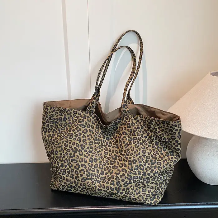 Sac fourre-tout imprimé léopard à la mode pour femmes