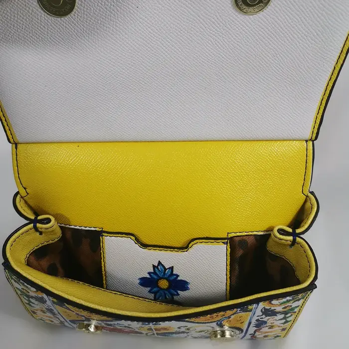 Sac à main pour femme en cuir jaune