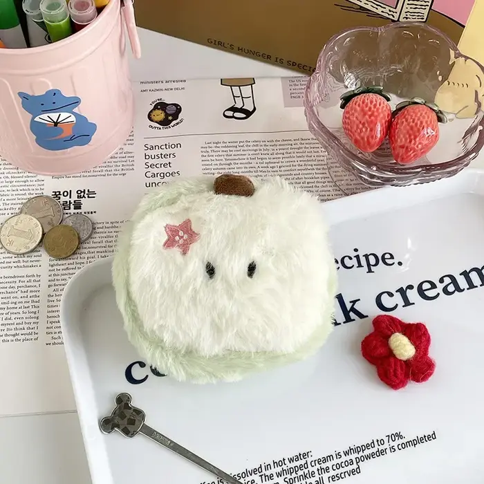 Porte-monnaie en peluche pomme mignon, Mini pochette Kawaii pour filles, porte-clés, portefeuille pour étudiant, organisateur de câbles d'écouteurs, poche douce et floue, cadeau