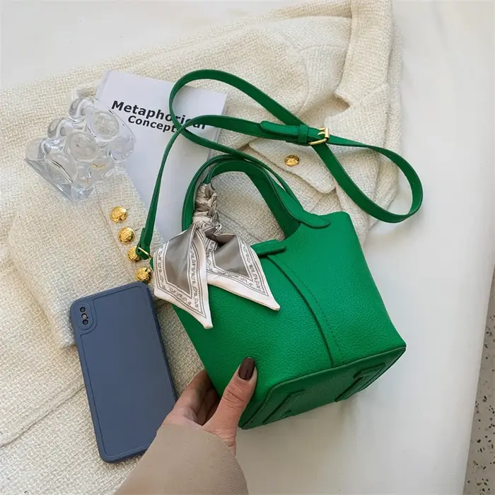Sac à bandoulière en cuir PU design vert pour femme, sac à main classique, petit sac à main, pochett