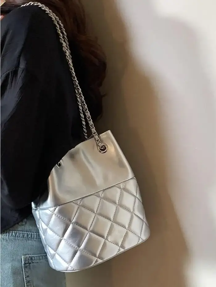 Sac seau argenté pour femme avec bandoulière chaîne, tendance printemps-été, nouveau style, tendance
