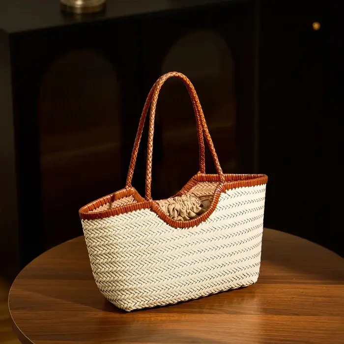 Sac fourre-tout en cuir véritable tissé à la main au design luxueux