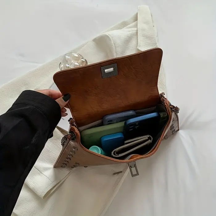Vintage Chic Rivets chaîne sac intemporel tour-verrouillage en cuir sac à bandoulière pour les femmes à la mode