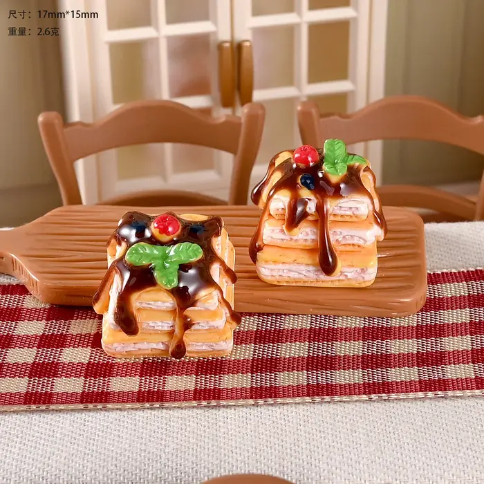 2 pièces Mini gâteau Dessert cuisson gâteau aux fruits scène de cuisine modèle alimentaire résine Miniature maison de poupée décor poupée accessoires décoration