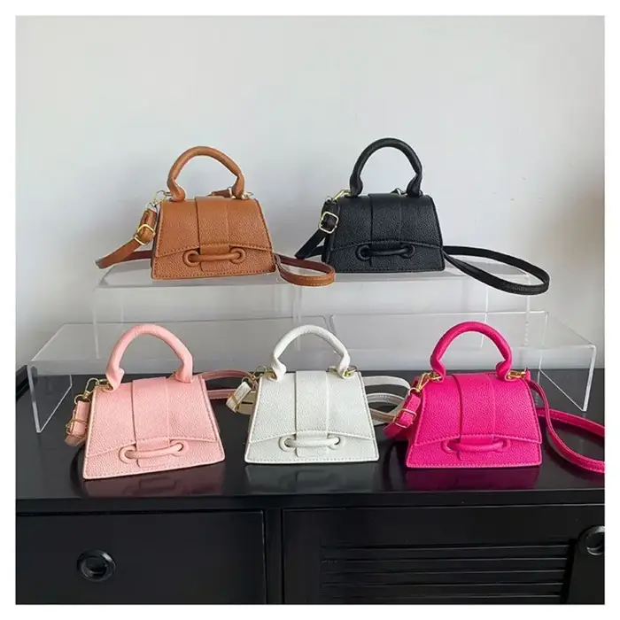 Lovito – sac fourre-tout sportif uni pour femmes, fourre-tout à bandoulière avec boucle carrée, petit sac de transport à la main