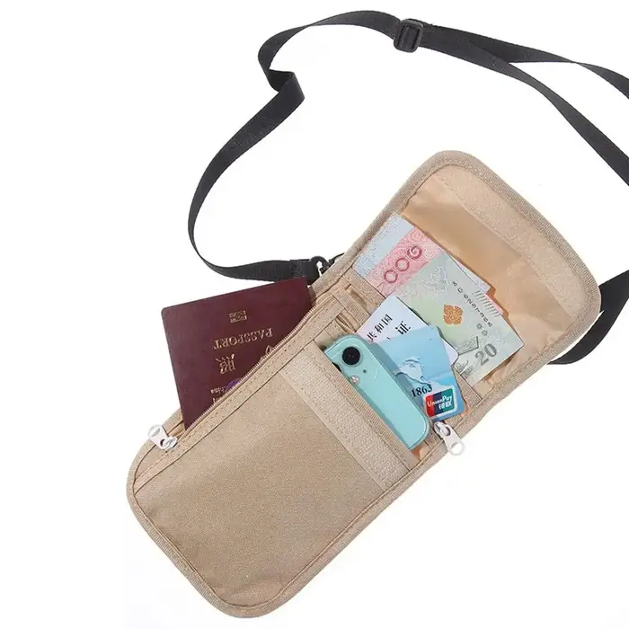 Khaiki – sac de passeport suspendu noir