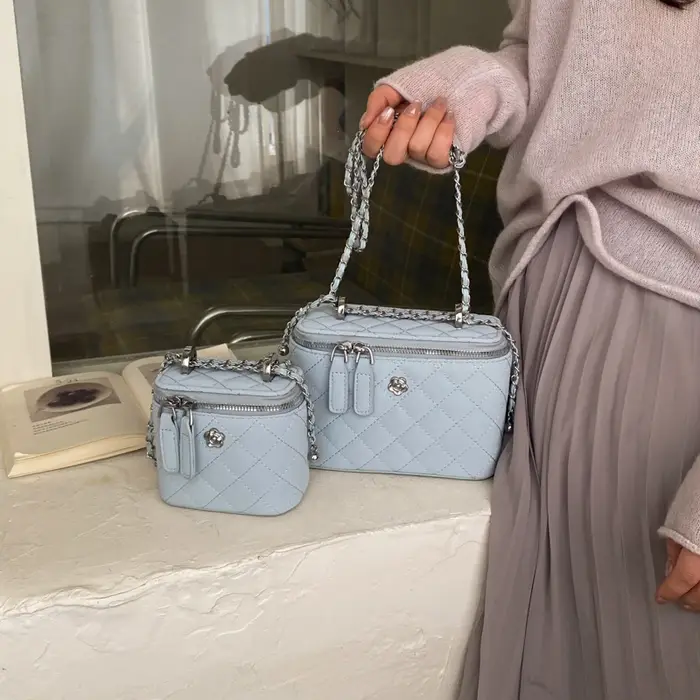 Mini sac à main carré à chaînes