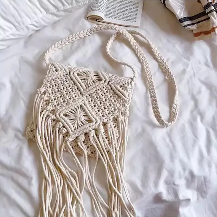Nouveau décontracté à la main Crochet tresse sac à franges femmes gland tricoté sac