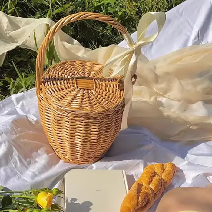 Sac à main tissé en rotin fait à la main