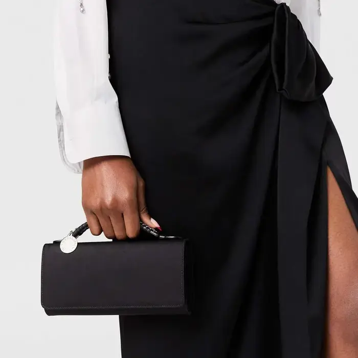 Sac à main en daim Stella pour femme, sac bandoulière à pois argentés, sac polyvalent à porter à la main, collection Printemps 2026, avec boucle magnétique souple