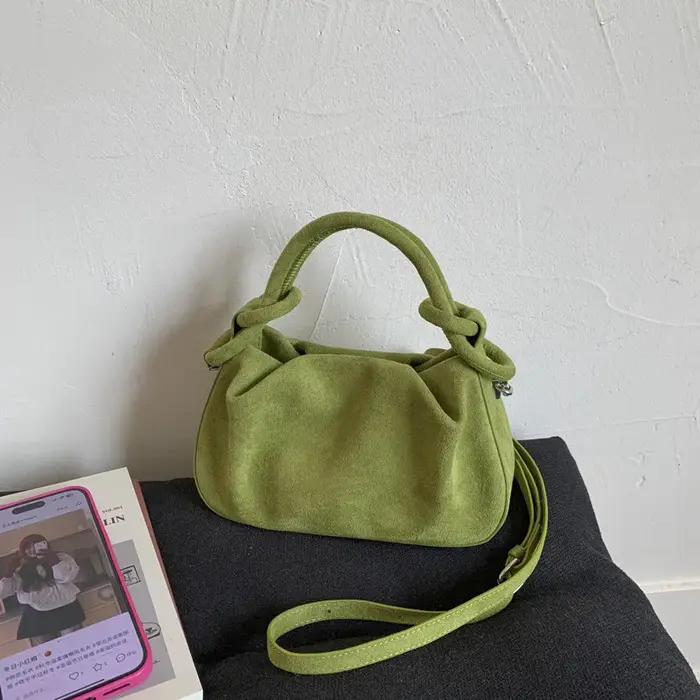 Petits sacs à bandoulière en cuir suédé pour femmes