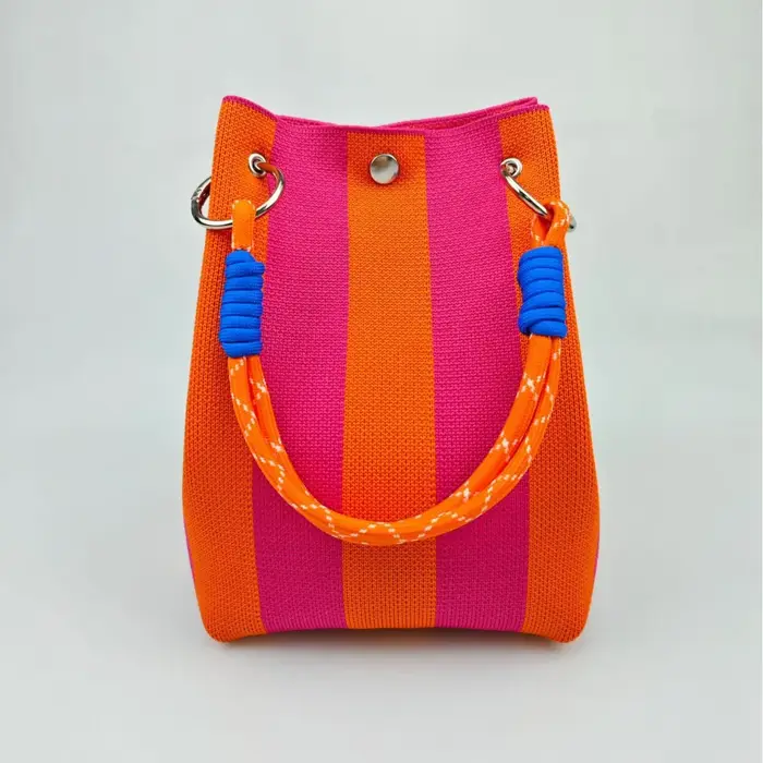 Niche tricoté anneau boucle poignée supérieure sac à la main tricot seau sac