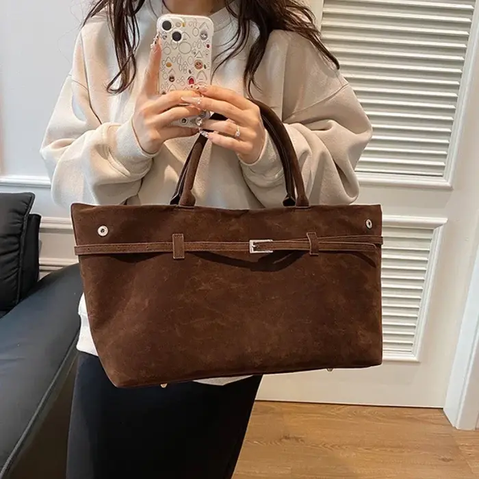 Boucle Design décoratif solide Faux daim sac à main grande capacité moraillon fourre-tout décontracté 2026 offre spéciale sacs pour femmes Bolsas Femininas