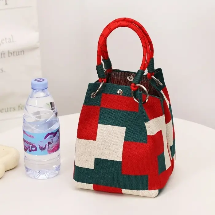 Sac à main rétro tricoté