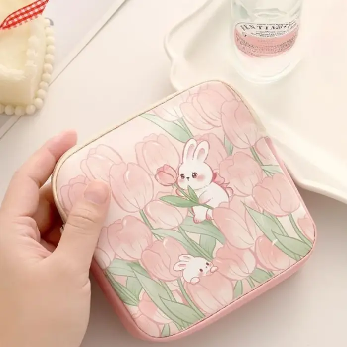 Pochette de soins féminins portables